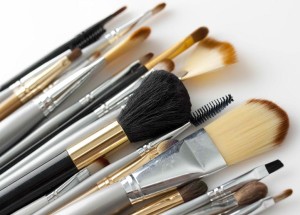 Ship Makeup Brushes