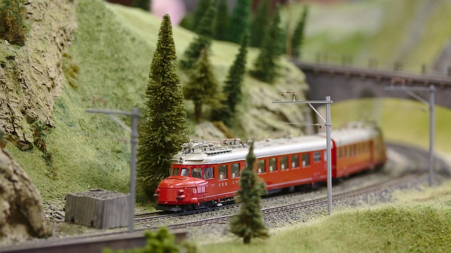 How to Ship Model Trains