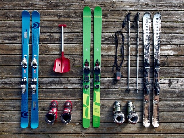 How to Ship Skiing Equipment