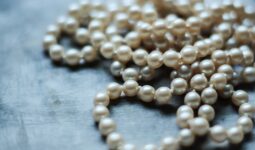 How to ship pearl jewelry
