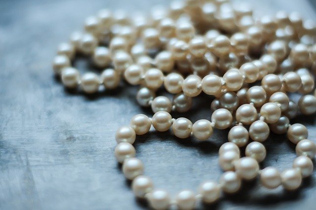 How to ship pearl jewelry