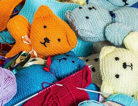 Shipping Knitted Stuffed Toys