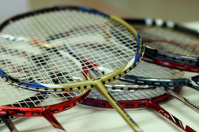 shipping badminton racket