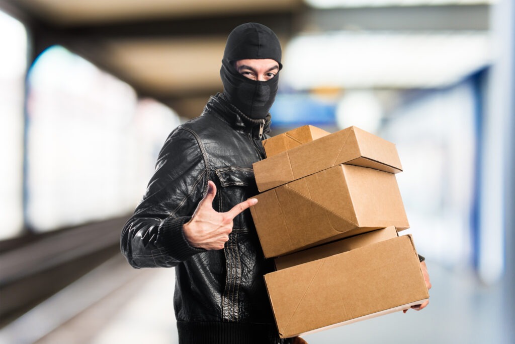 Theft in Parcel Shipping
